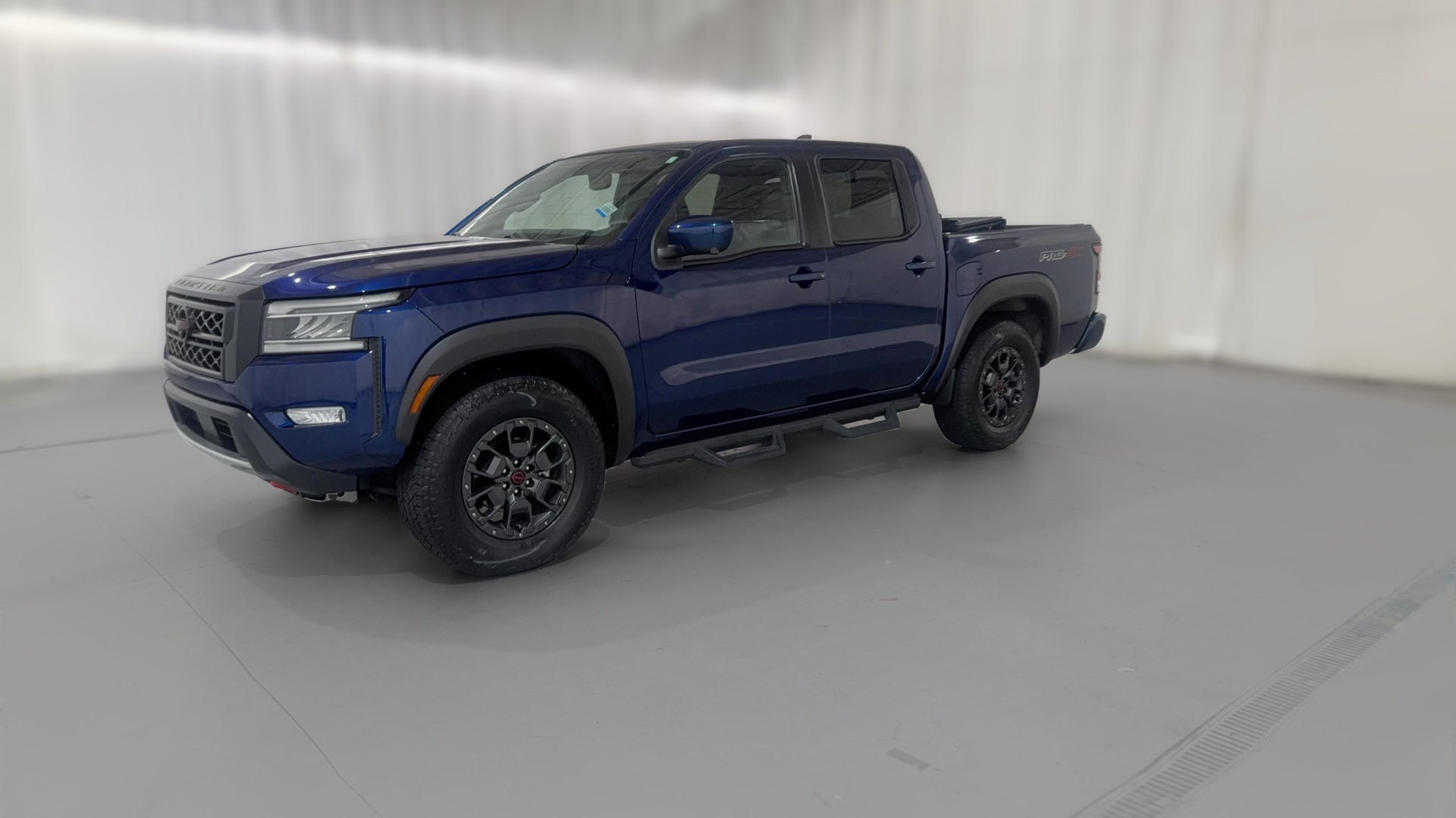 2022 Nissan Frontier Crew Cab vehicle photo