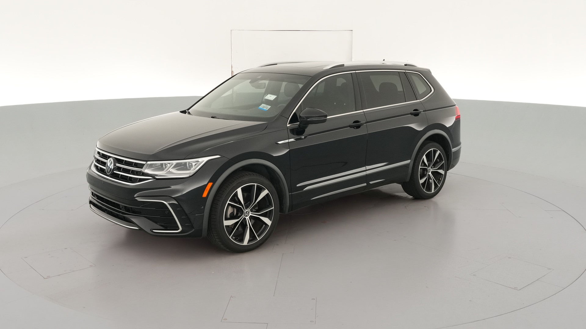2022 Volkswagen Tiguan vehicle photo