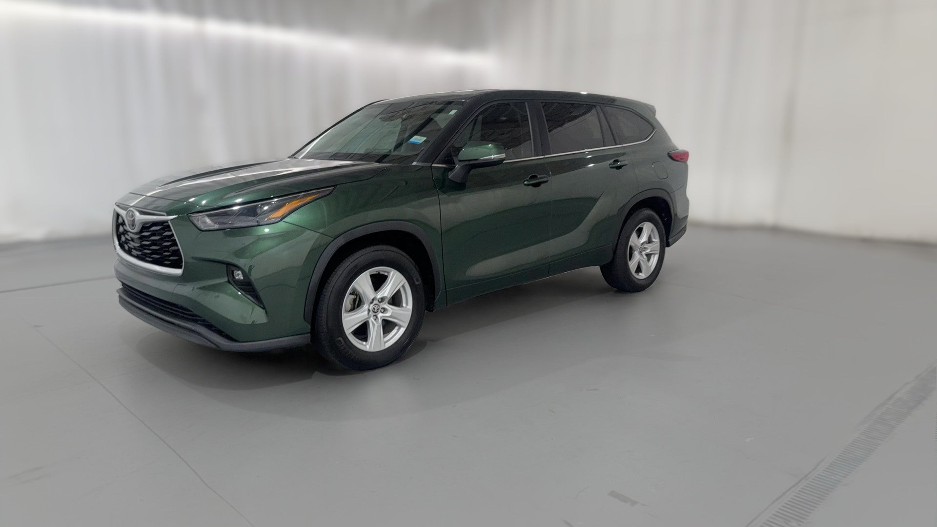 2023 Toyota Highlander vehicle photo