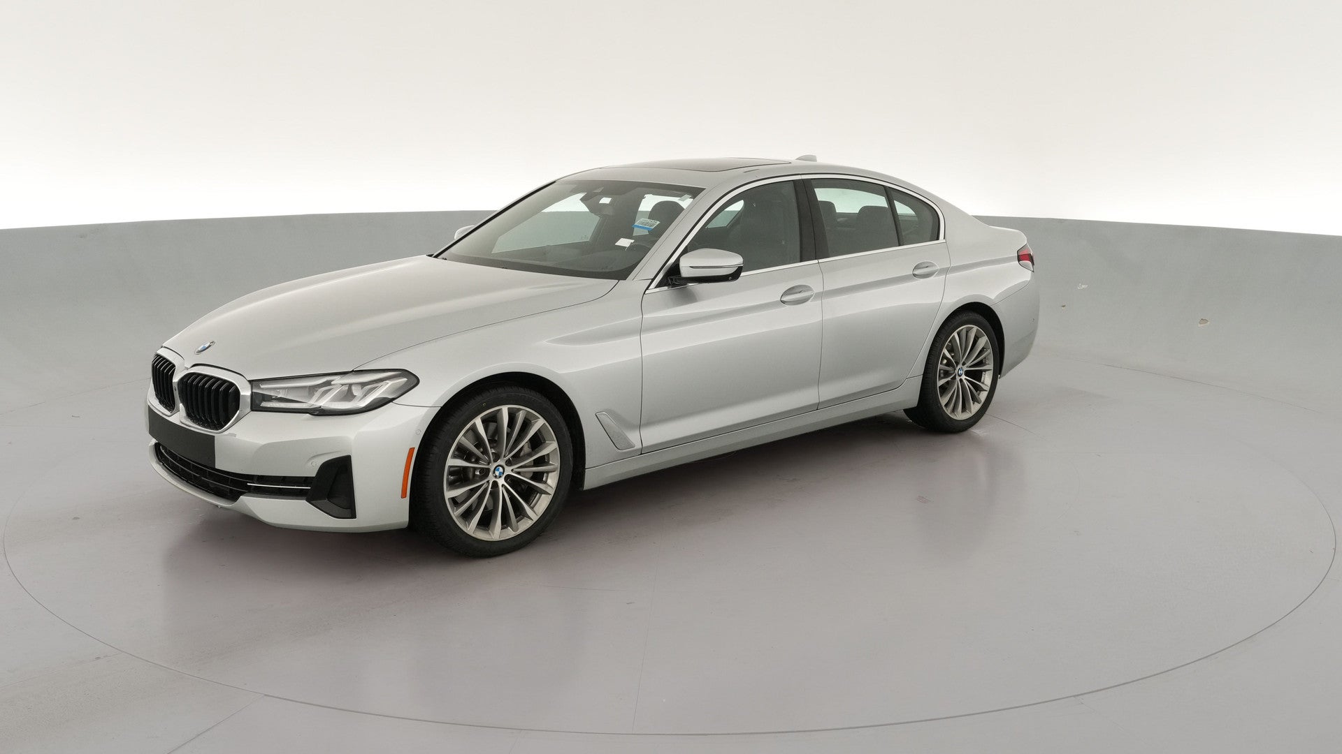 2021 BMW 5 Series vehicle photo