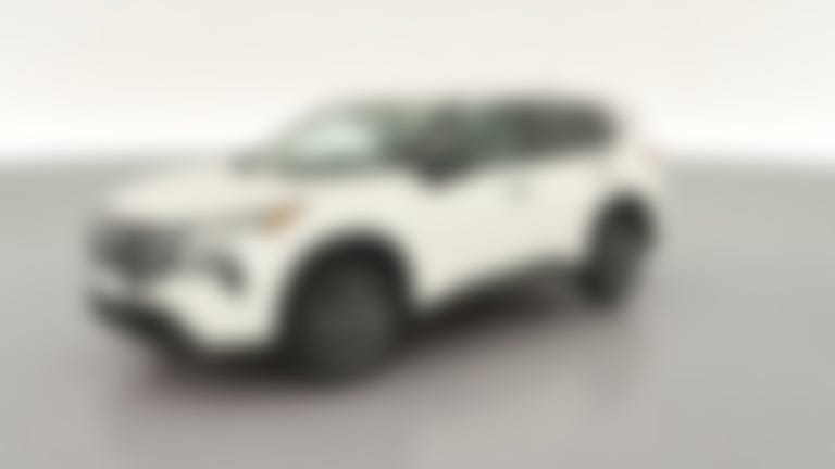 2024 Nissan Rogue vehicle photo