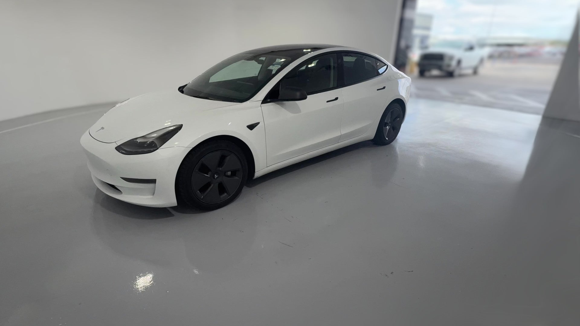 2023 Tesla Model 3 vehicle photo
