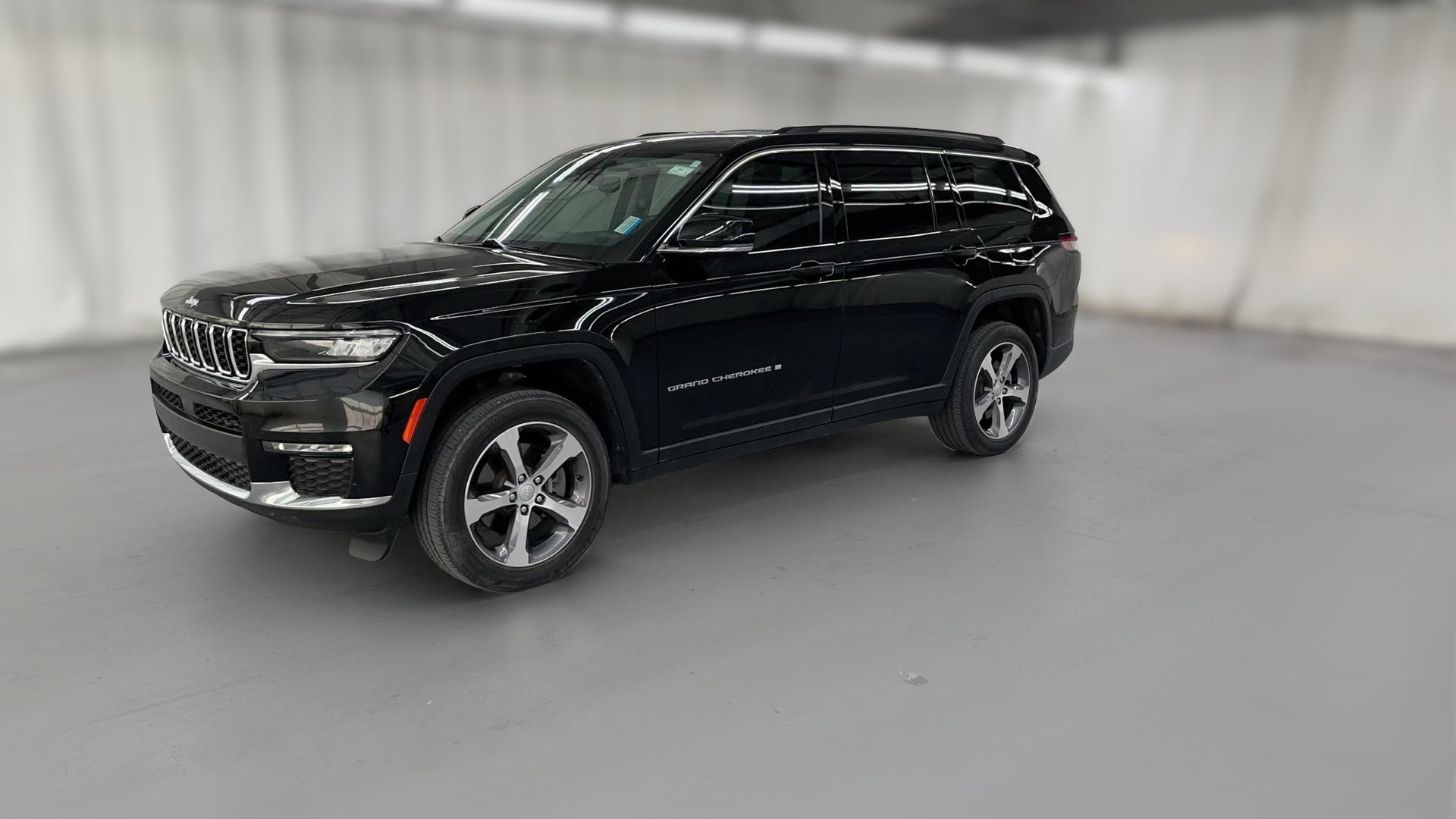 2023 Jeep Grand Cherokee L vehicle photo