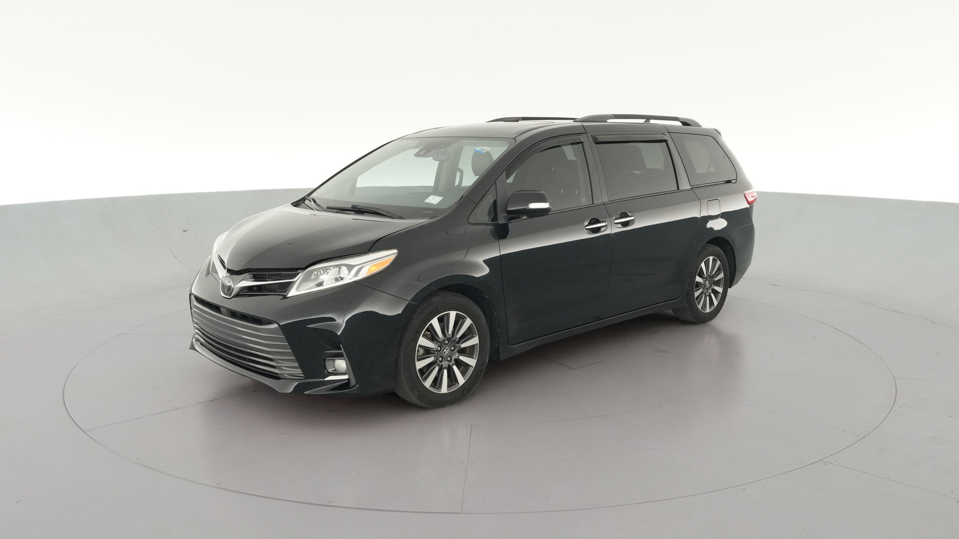 2020 Toyota Sienna vehicle photo