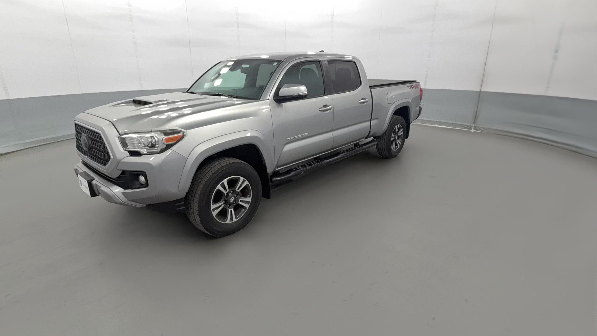 2018 Toyota Tacoma Double Cab vehicle photo
