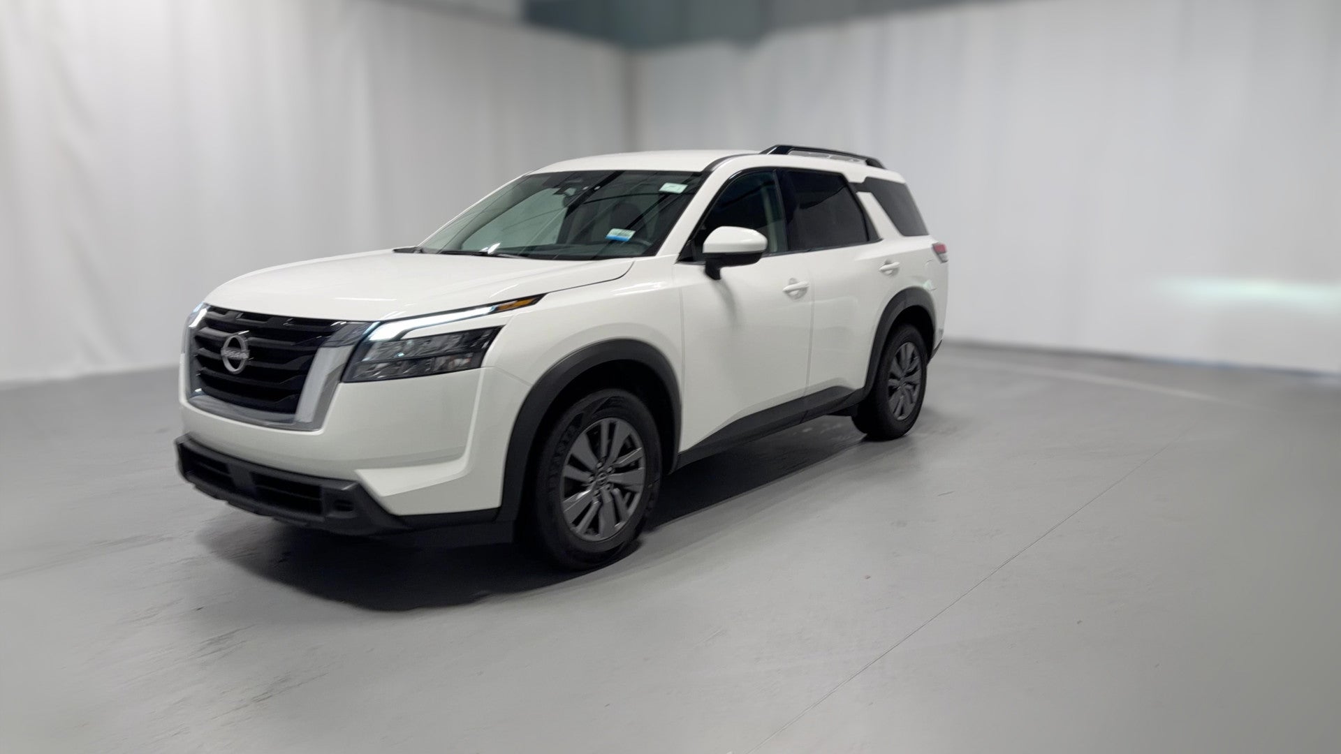 2025 Nissan Pathfinder vehicle photo