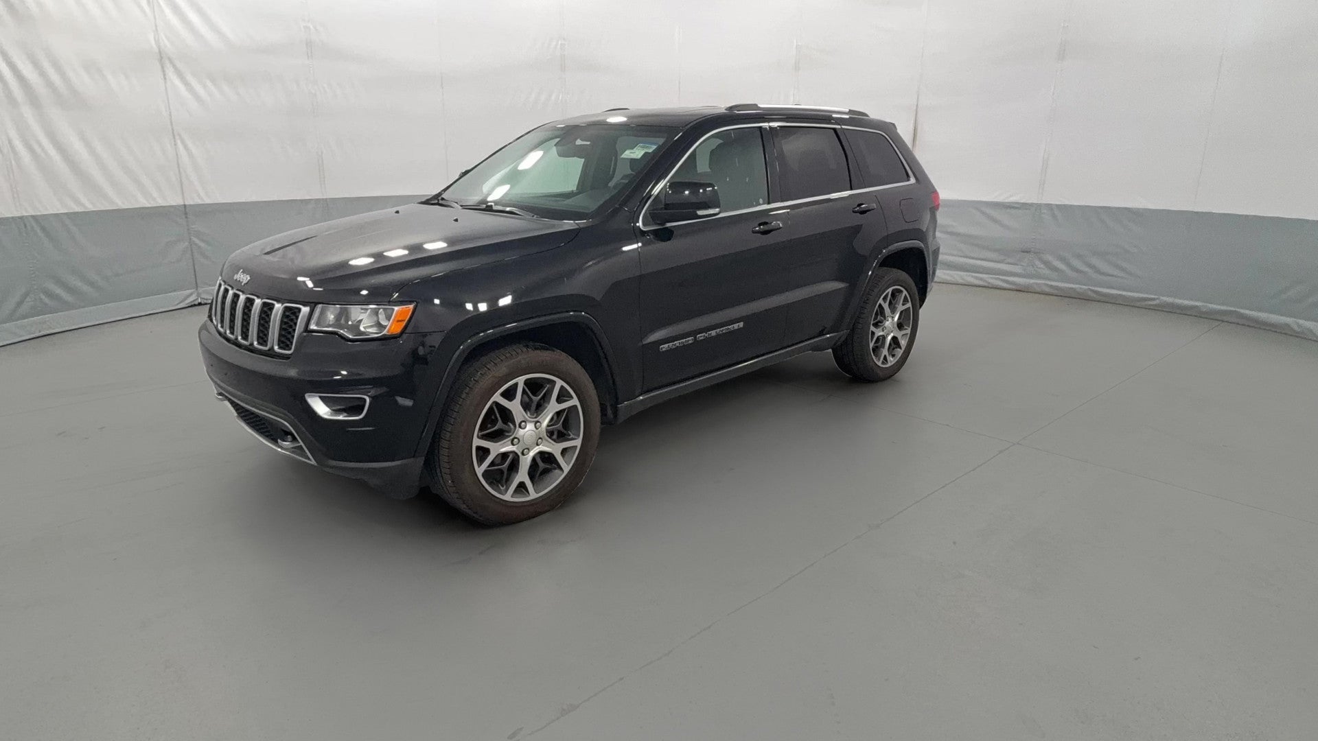 2018 Jeep Grand Cherokee vehicle photo