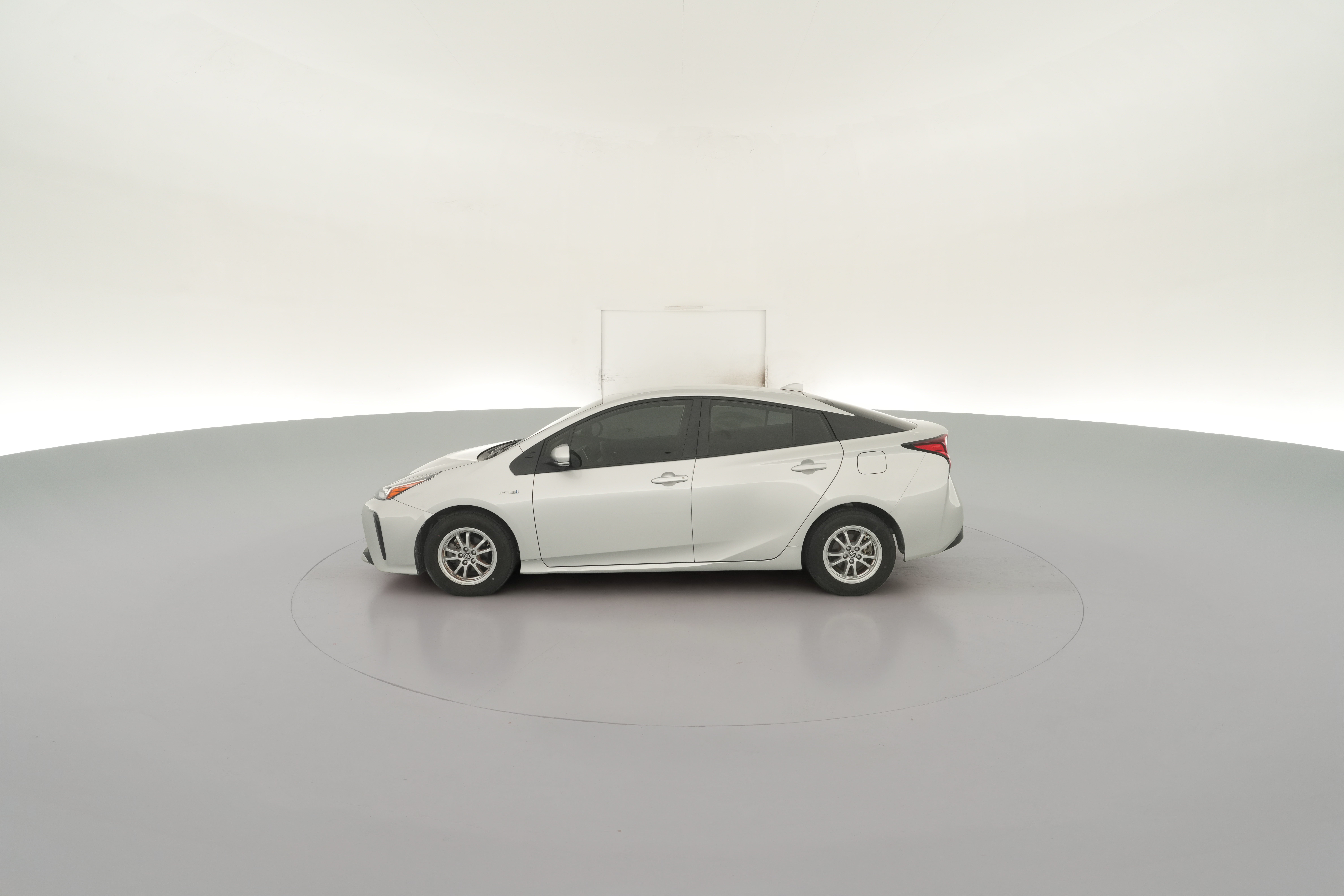 2022 Toyota Prius L Eco - Photo 23