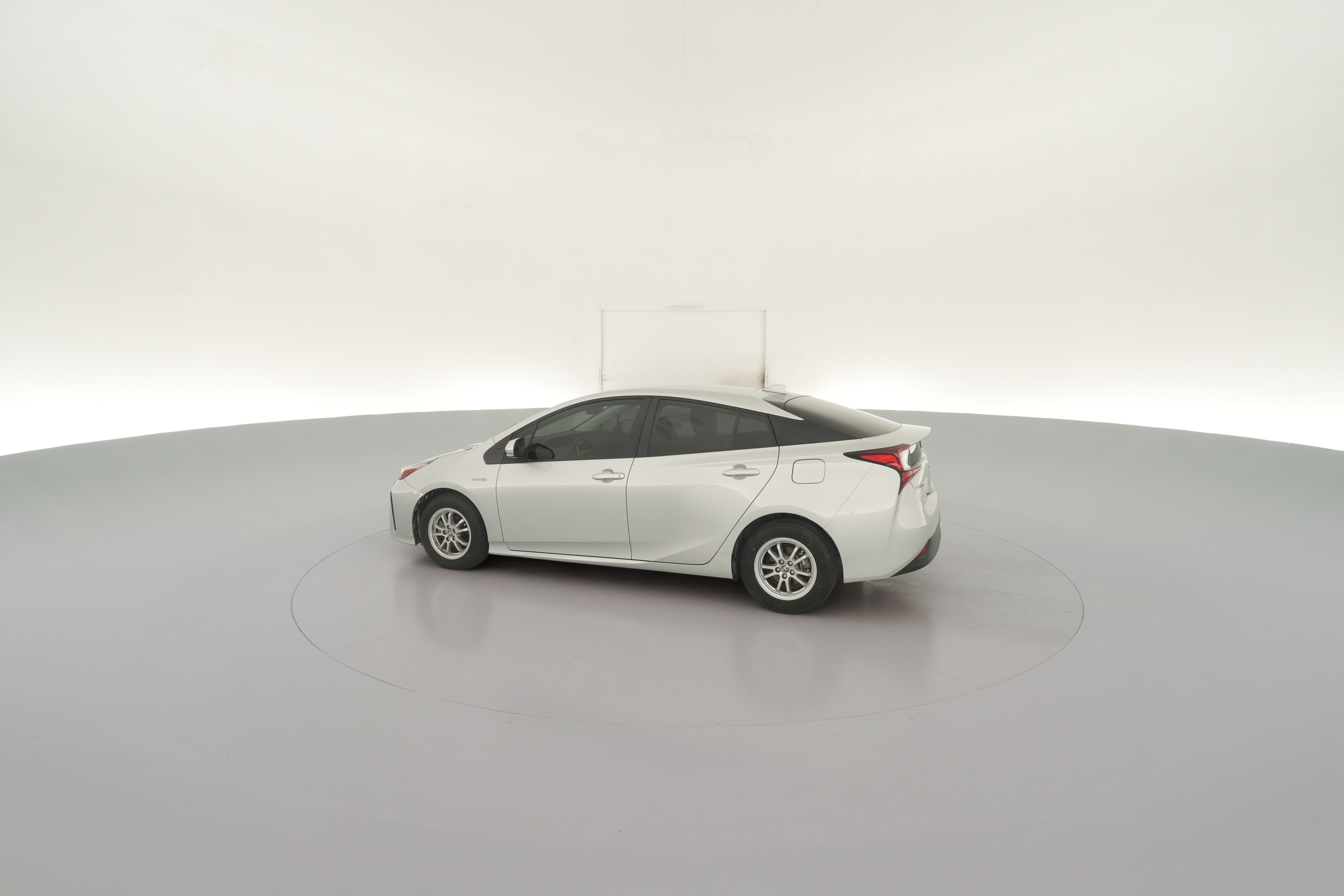 2022 Toyota Prius L Eco - Photo 24
