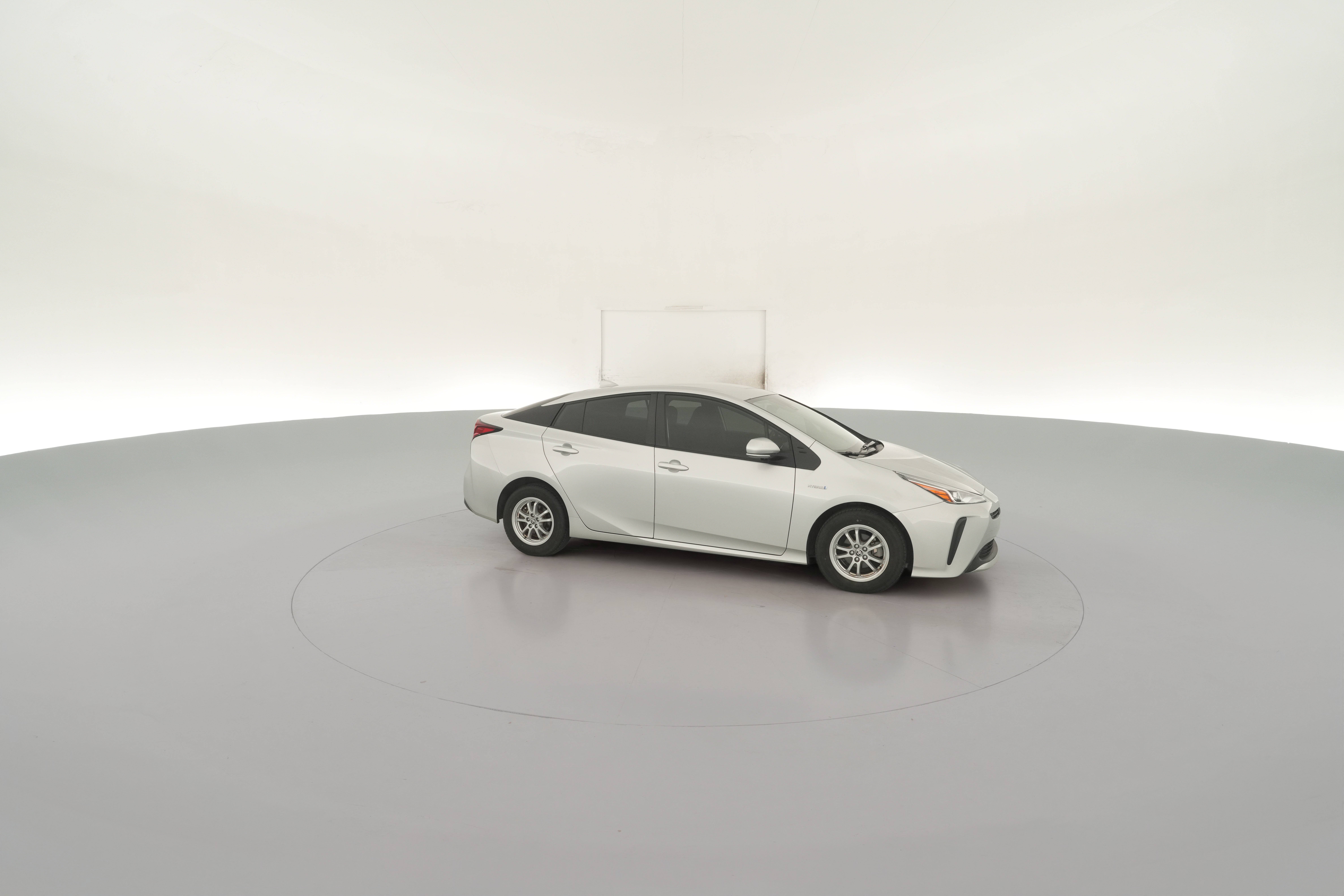 2022 Toyota Prius L Eco - Photo 32