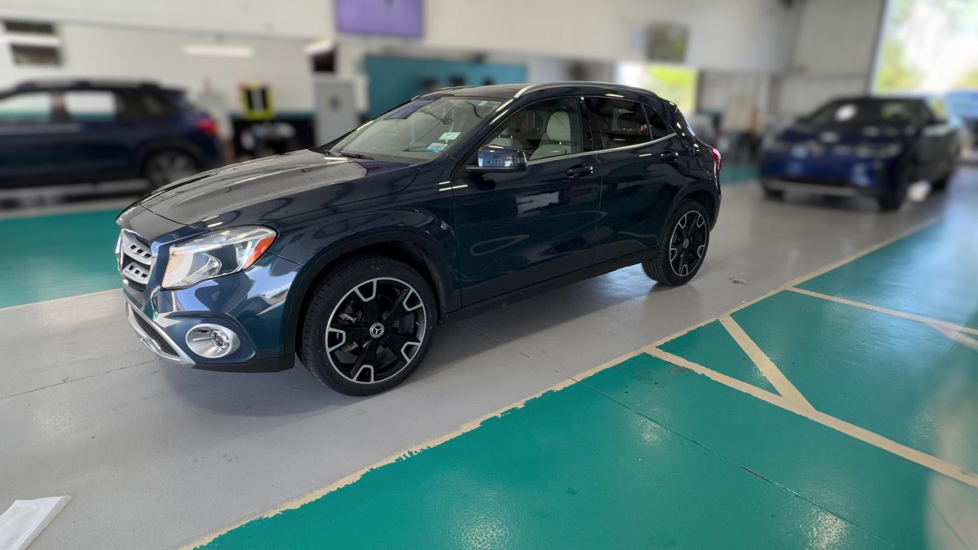 2019 Mercedes-Benz GLA vehicle photo
