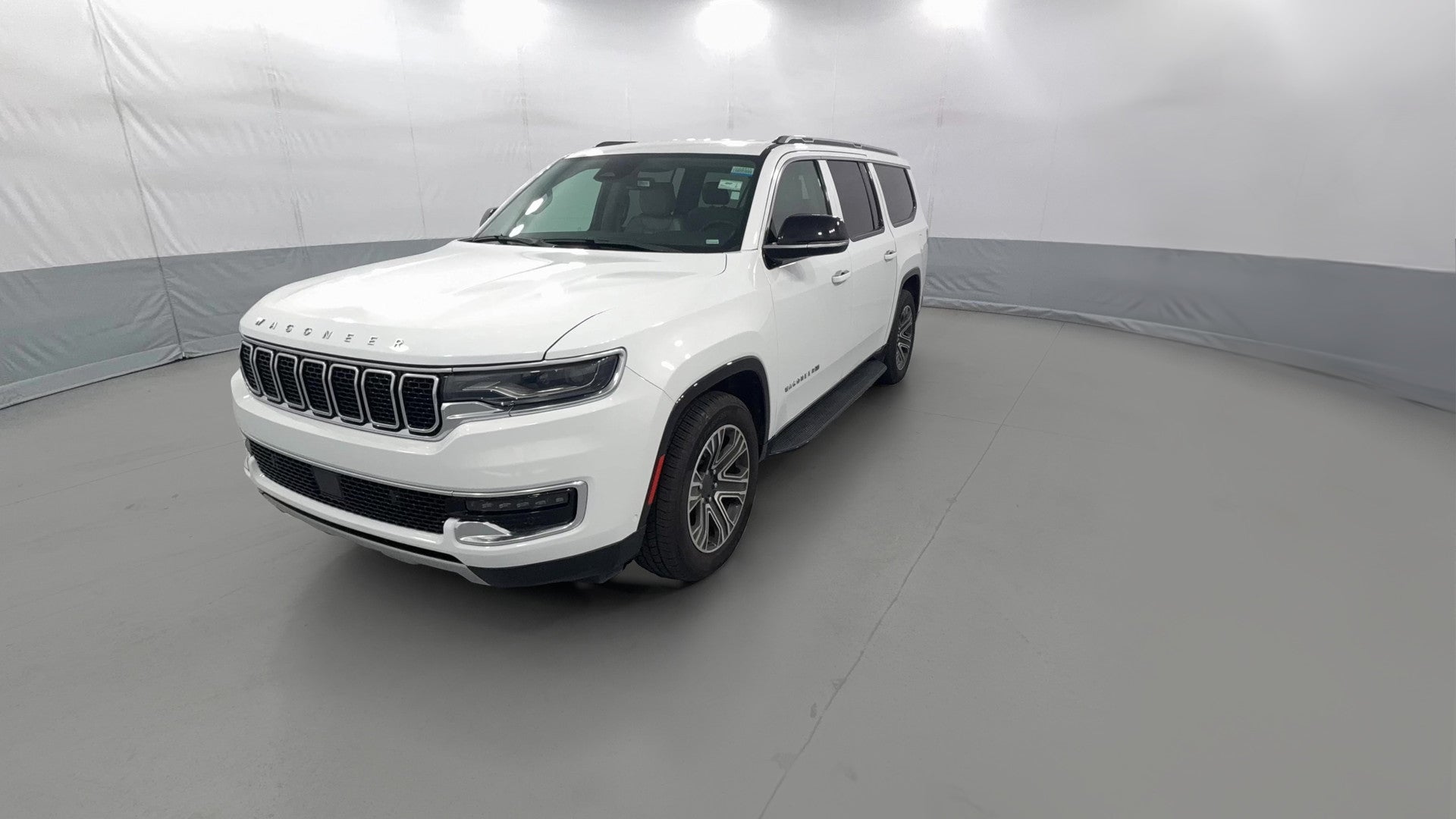 2024 Jeep Wagoneer L vehicle photo