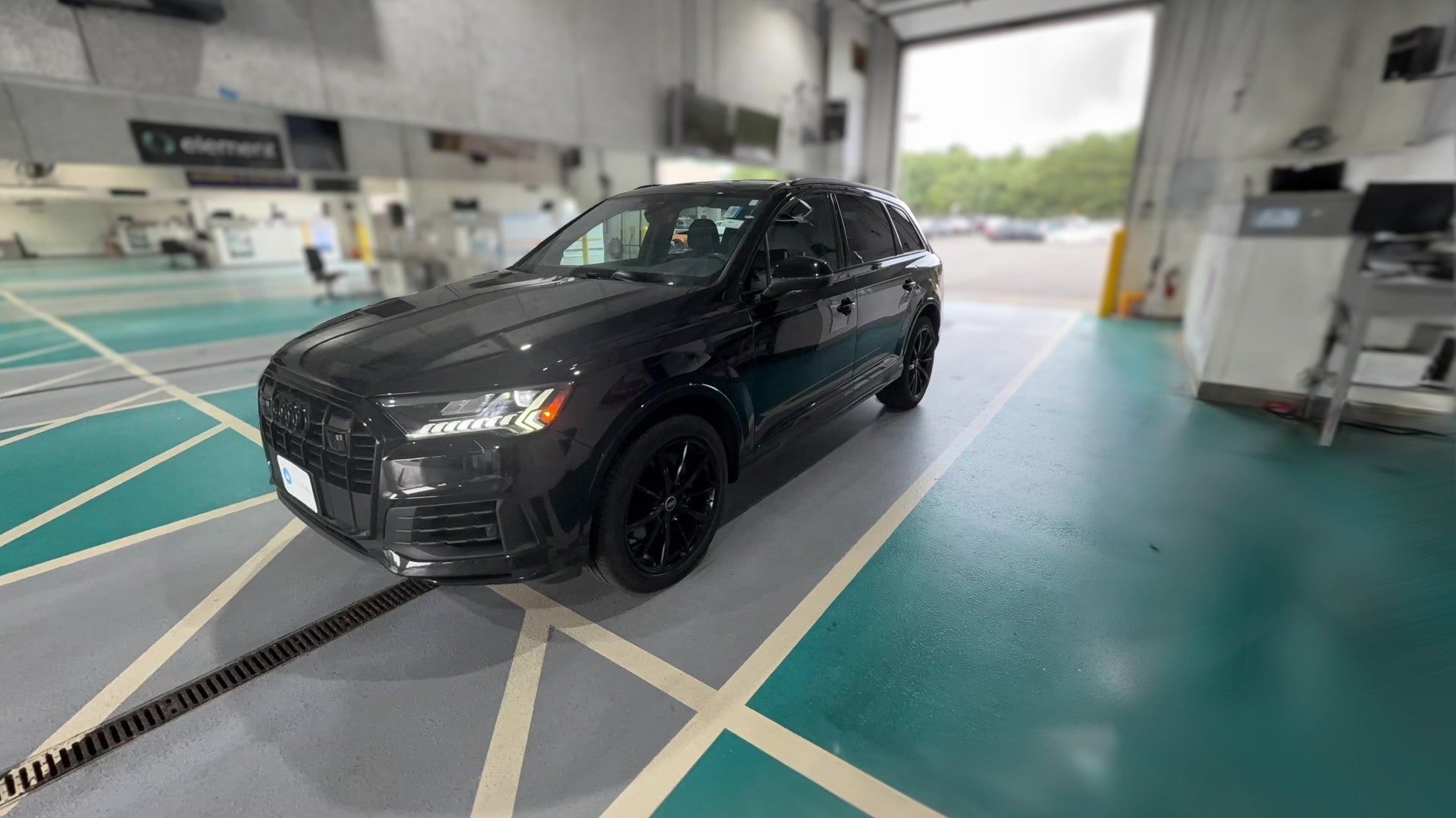 2023 Audi Q7 vehicle photo