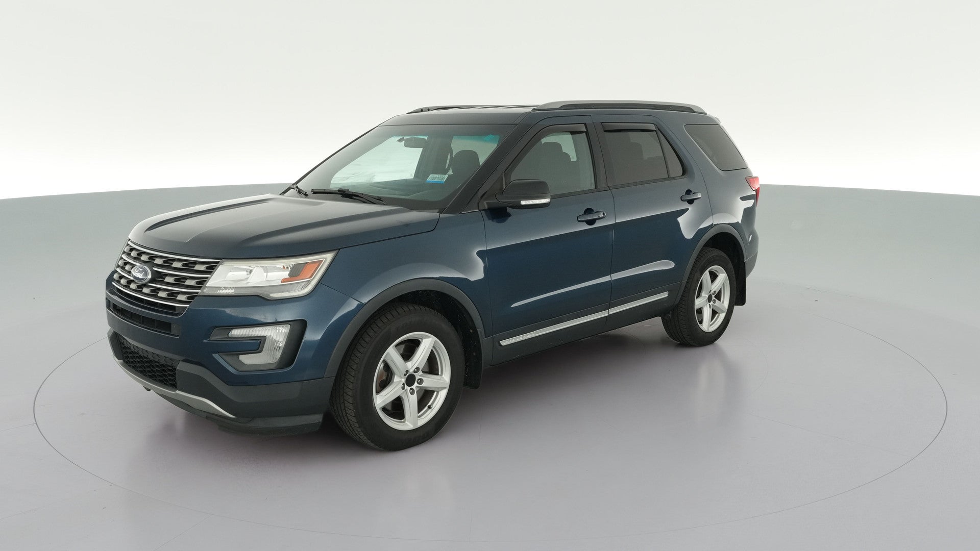 2016 Ford Explorer vehicle photo