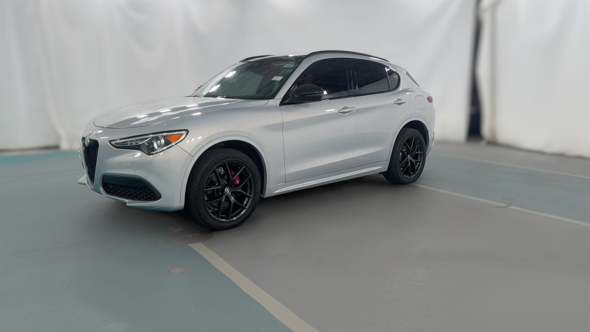 2021 Alfa Romeo Stelvio vehicle photo
