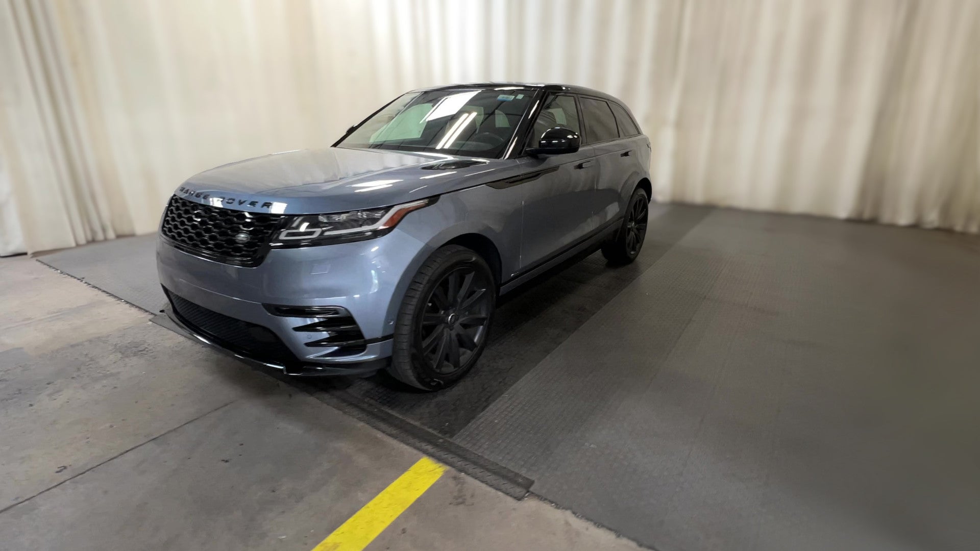 2019 Land Rover Range Rover Velar vehicle photo