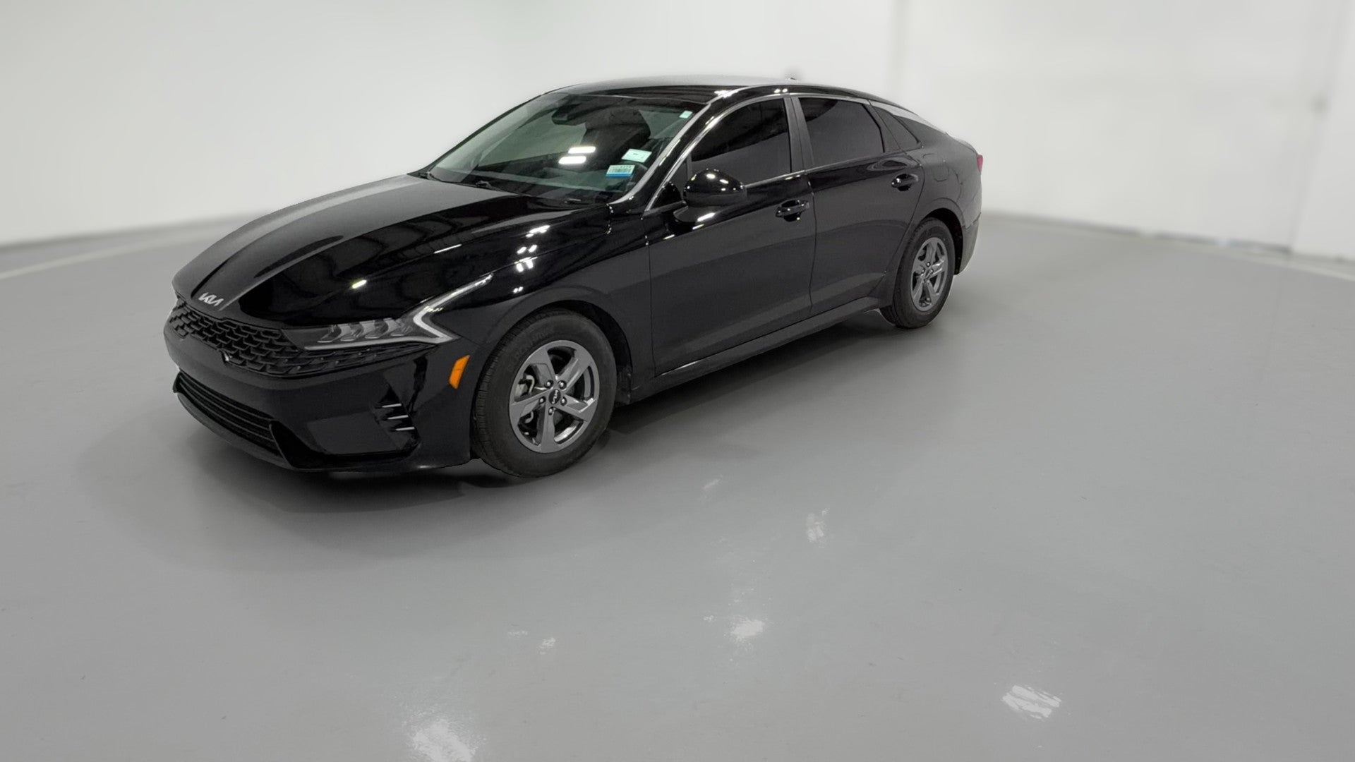 2022 Kia K5 vehicle photo