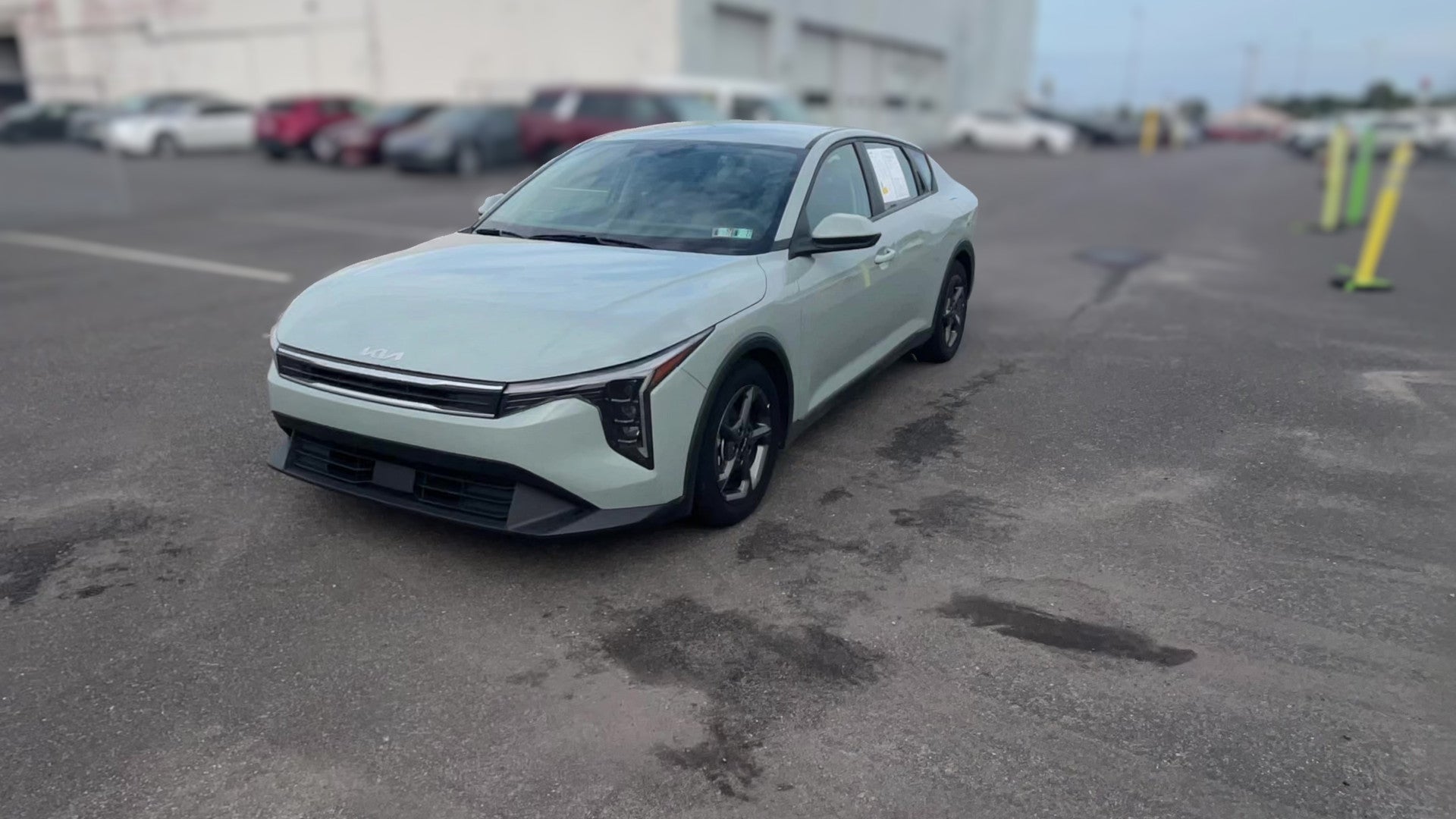 2025 Kia K4 vehicle photo