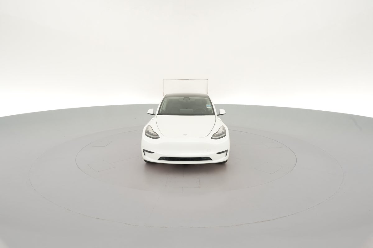 2022 Tesla Model Y Long Range All-Wheel Drive in Pearl White — 360° view 1