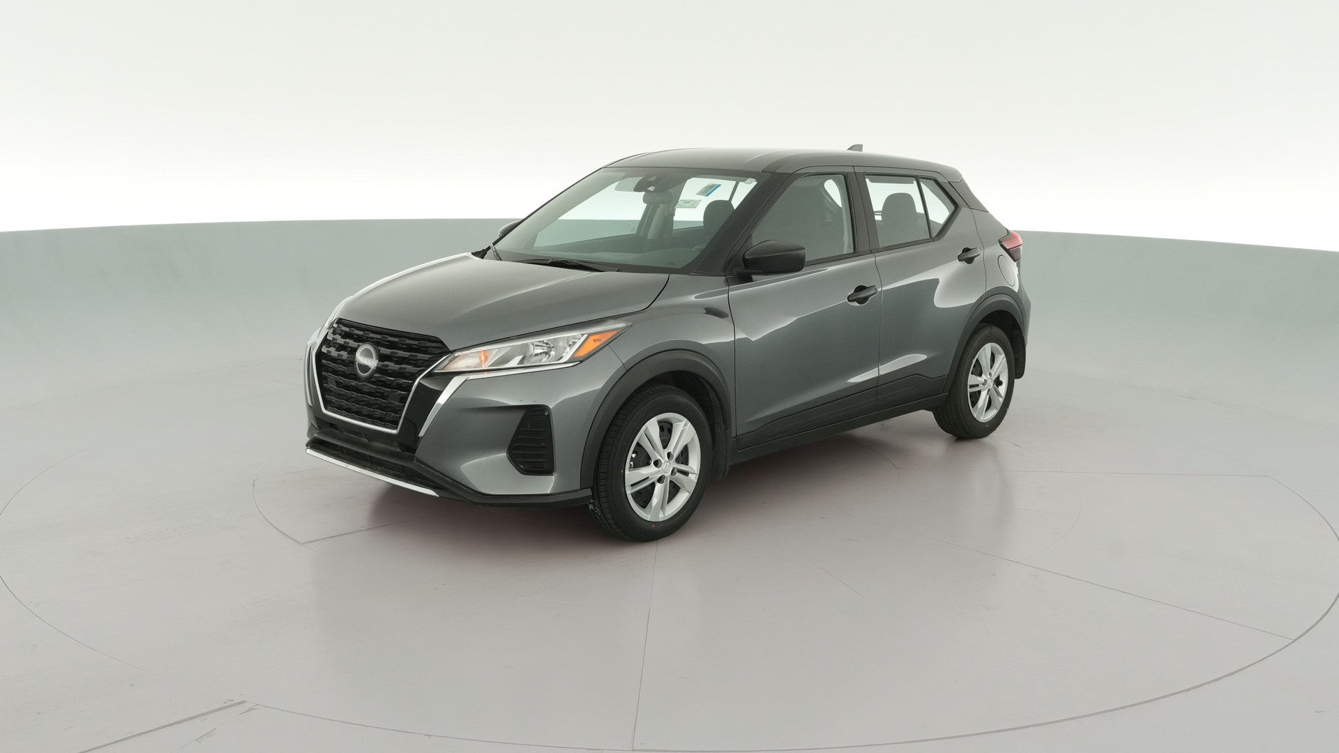 2025 Nissan Kicks Play vehicle photo