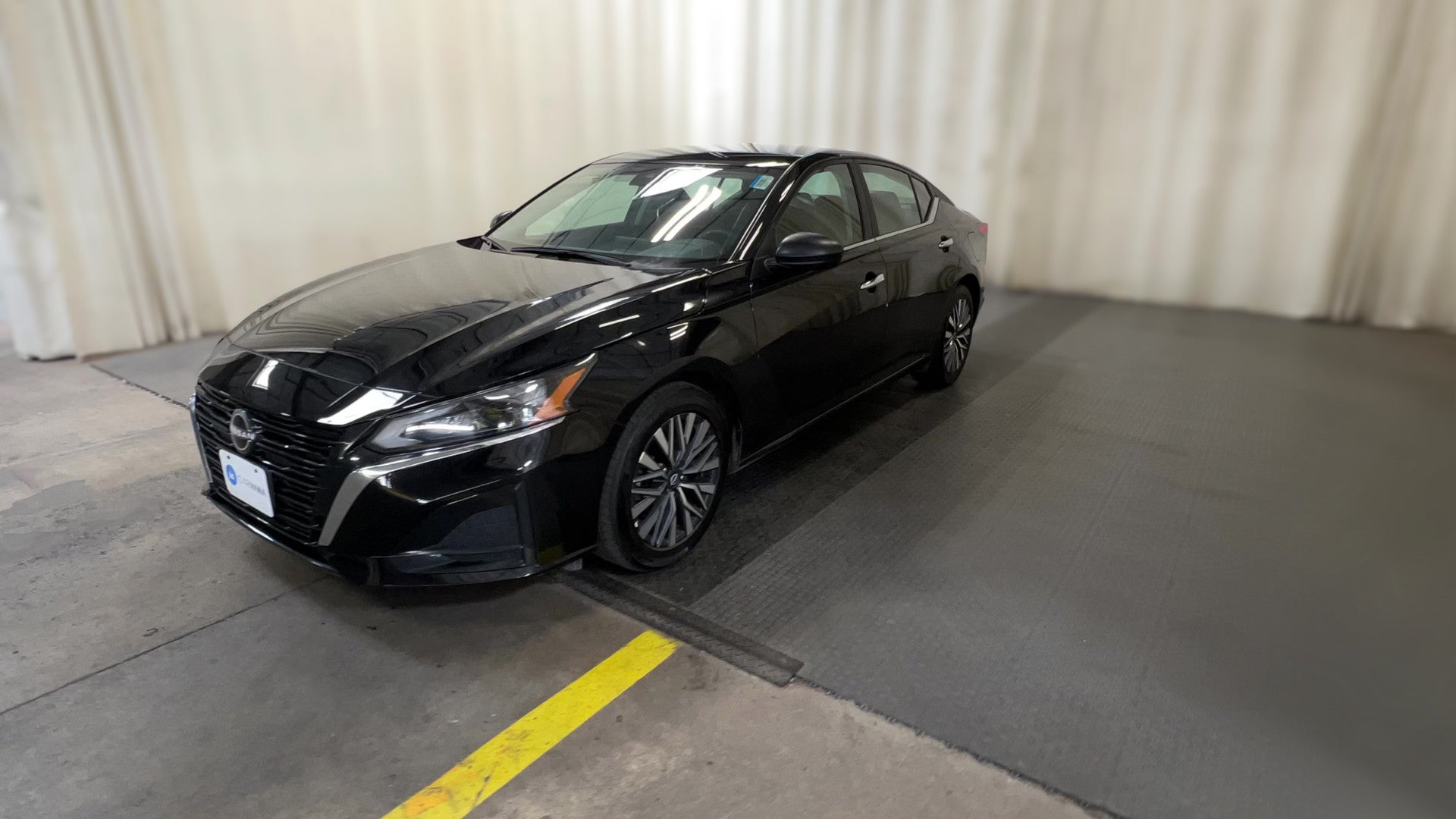 2025 Nissan Altima vehicle photo