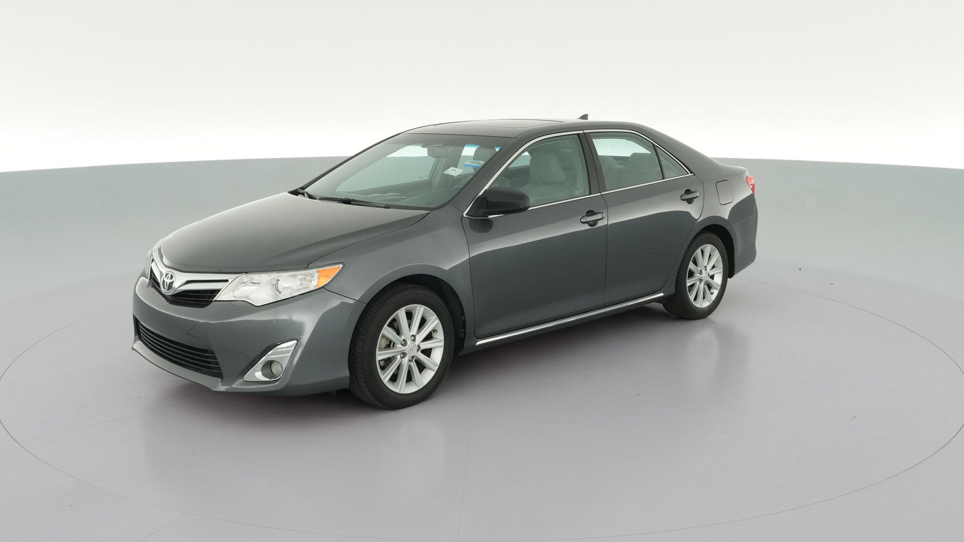 2012 Toyota Camry vehicle photo