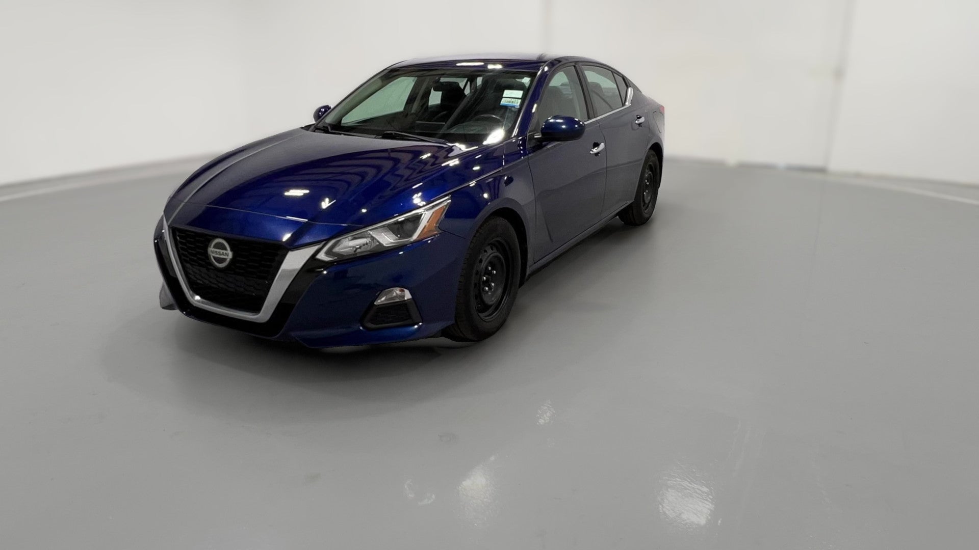 2019 Nissan Altima vehicle photo