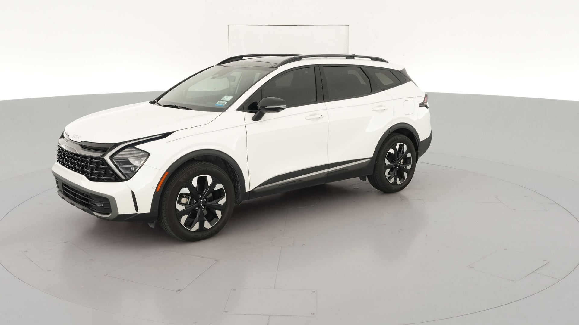 2024 Kia Sportage Plug-in Hybrid vehicle photo