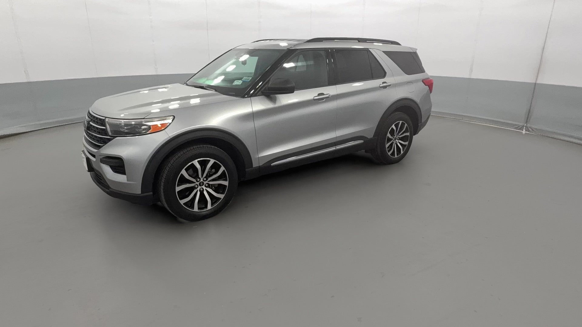 2020 Ford Explorer vehicle photo