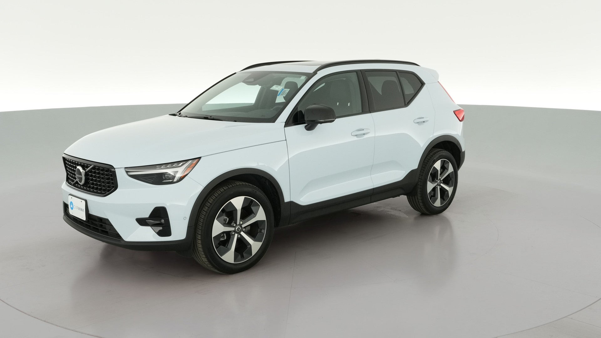 2026 Volvo XC40 vehicle photo