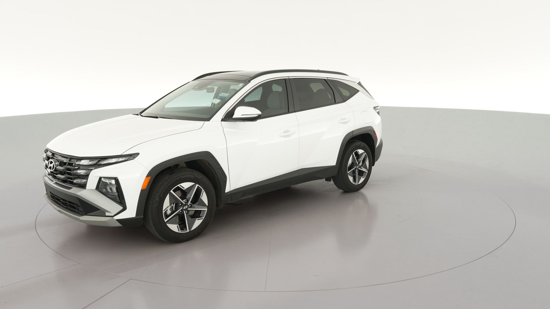2025 Hyundai Tucson Hybrid vehicle photo