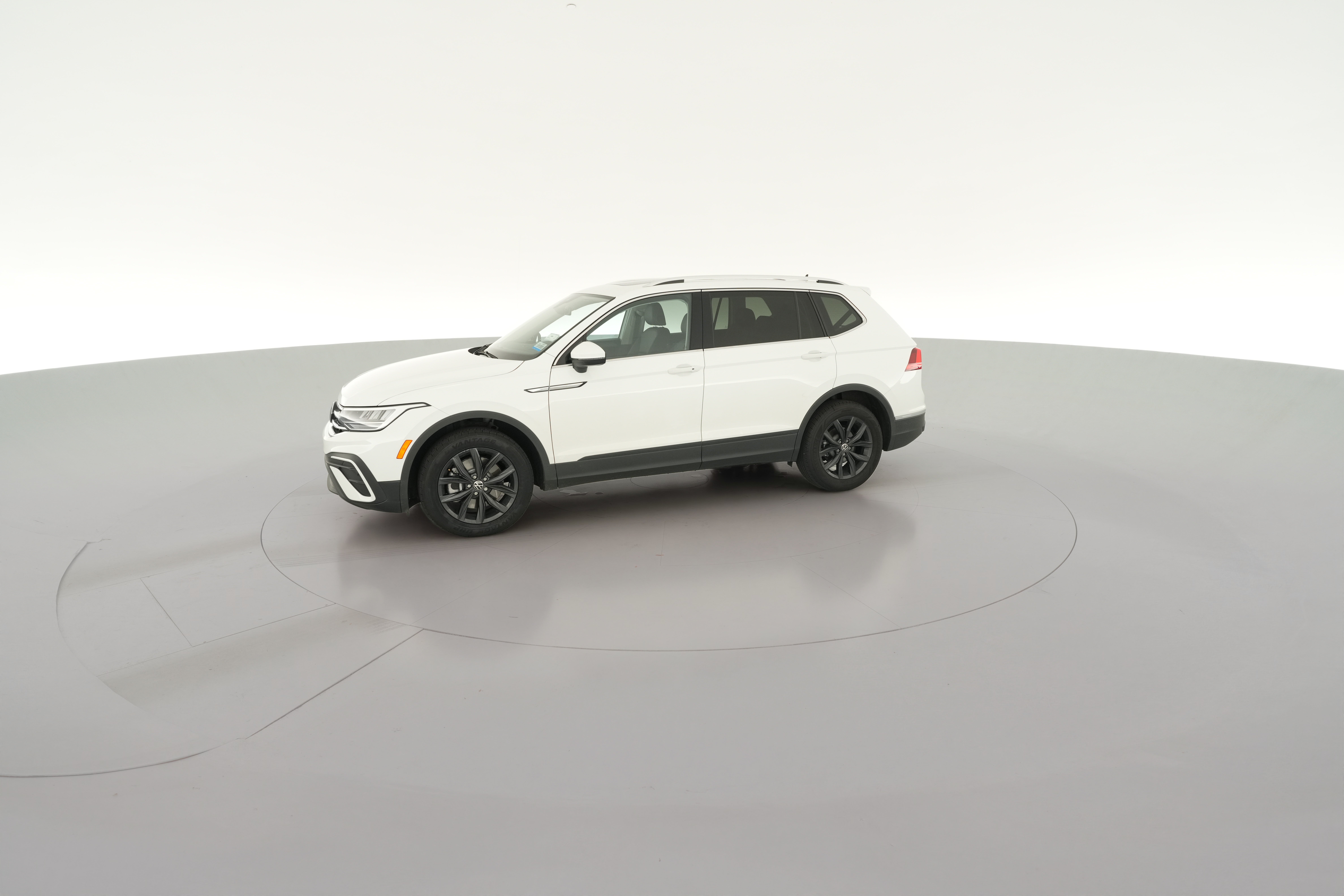 2024 Volkswagen Tiguan SE - Photo 23