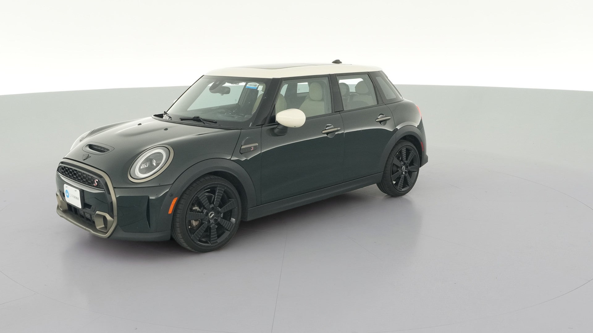 2024 MINI Hardtop 4 Door vehicle photo