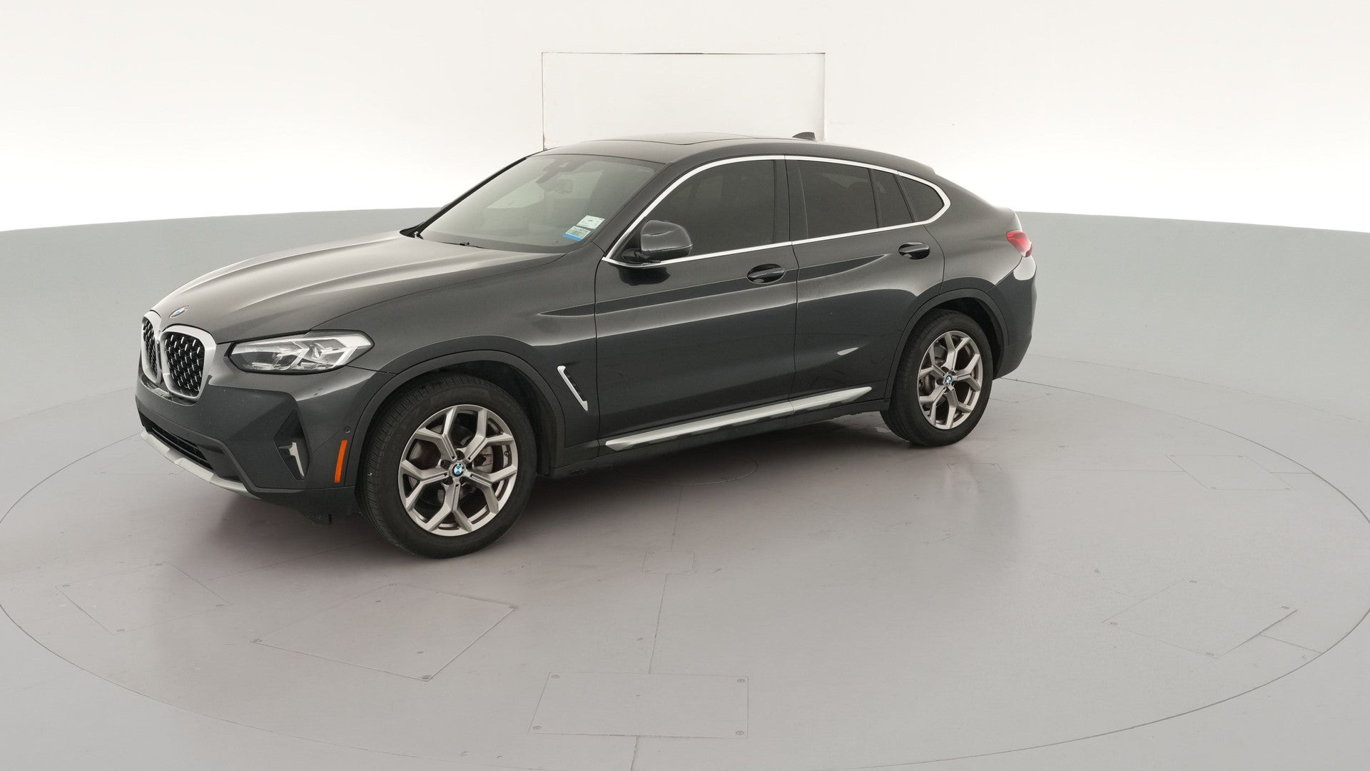2022 BMW X4 vehicle photo