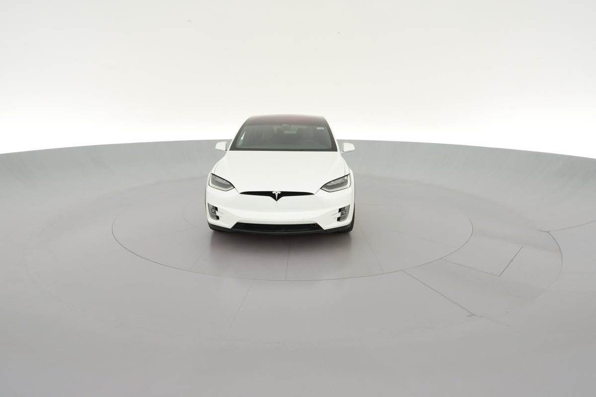 2018 Tesla Model X 100D Long Range in Pearl White Multi-coat — 360° view 1
