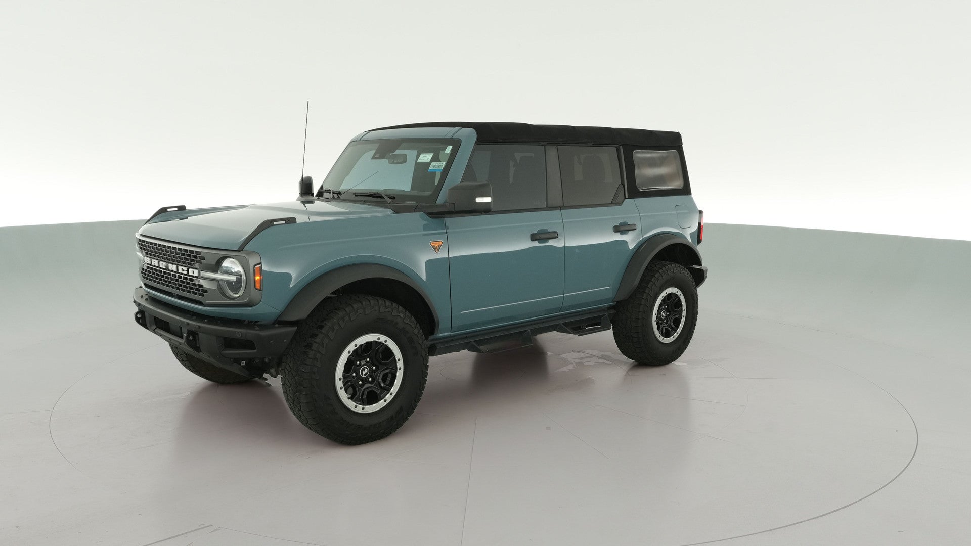 2021 Ford Bronco vehicle photo