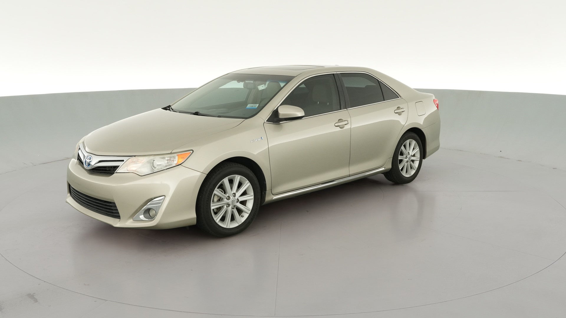 2014 Toyota Camry vehicle photo