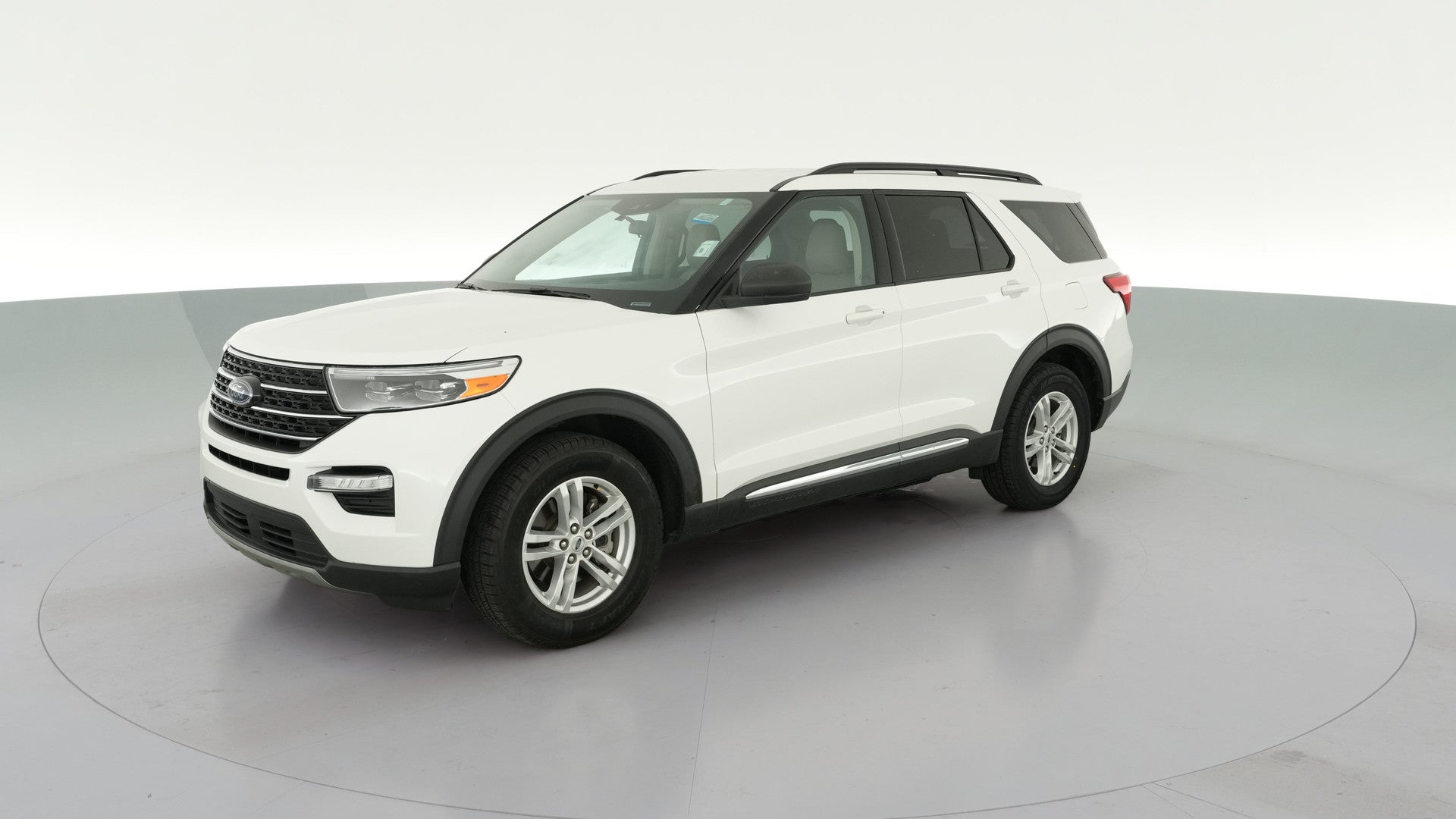2021 Ford Explorer vehicle photo