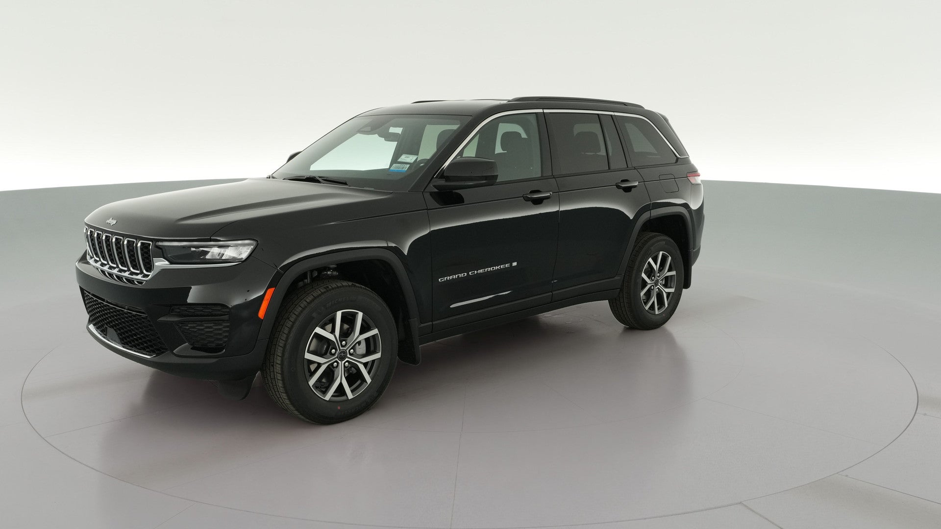 2027 Jeep Grand Cherokee vehicle photo
