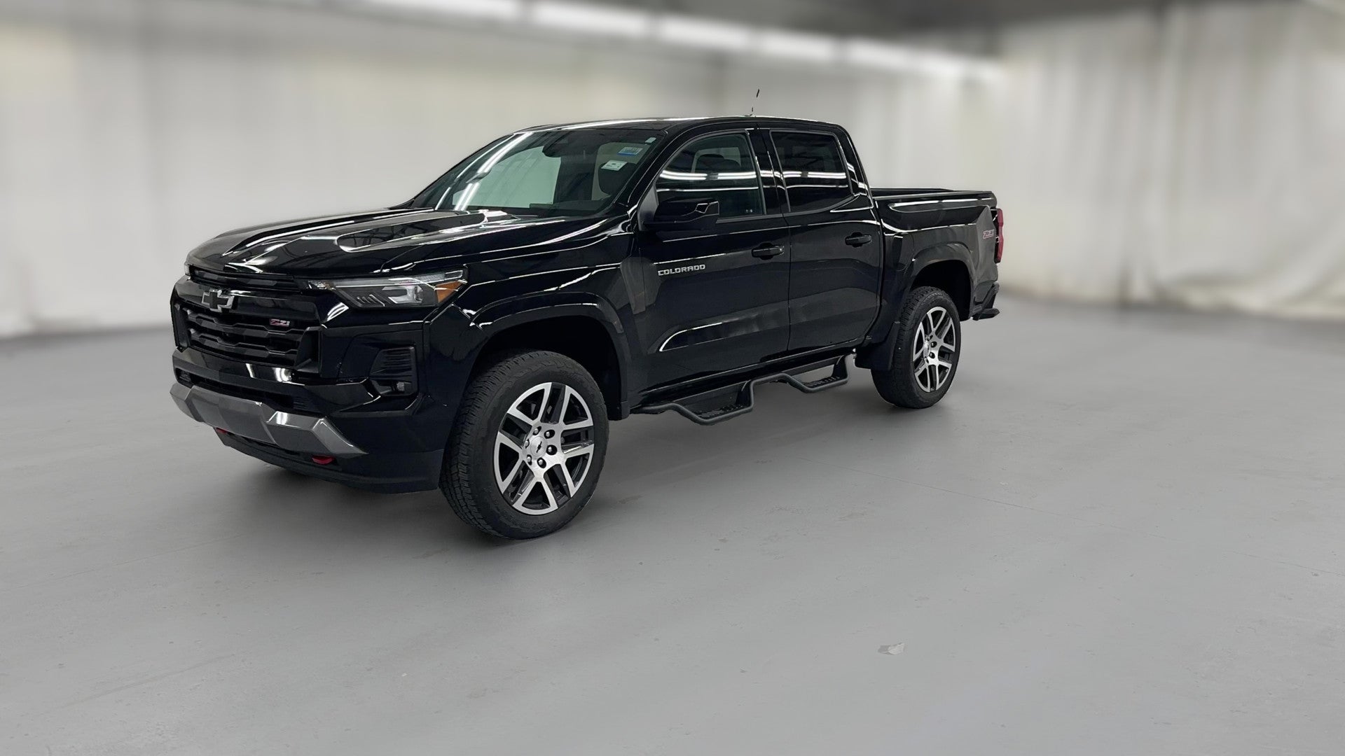 2023 Chevrolet Colorado Crew Cab vehicle photo