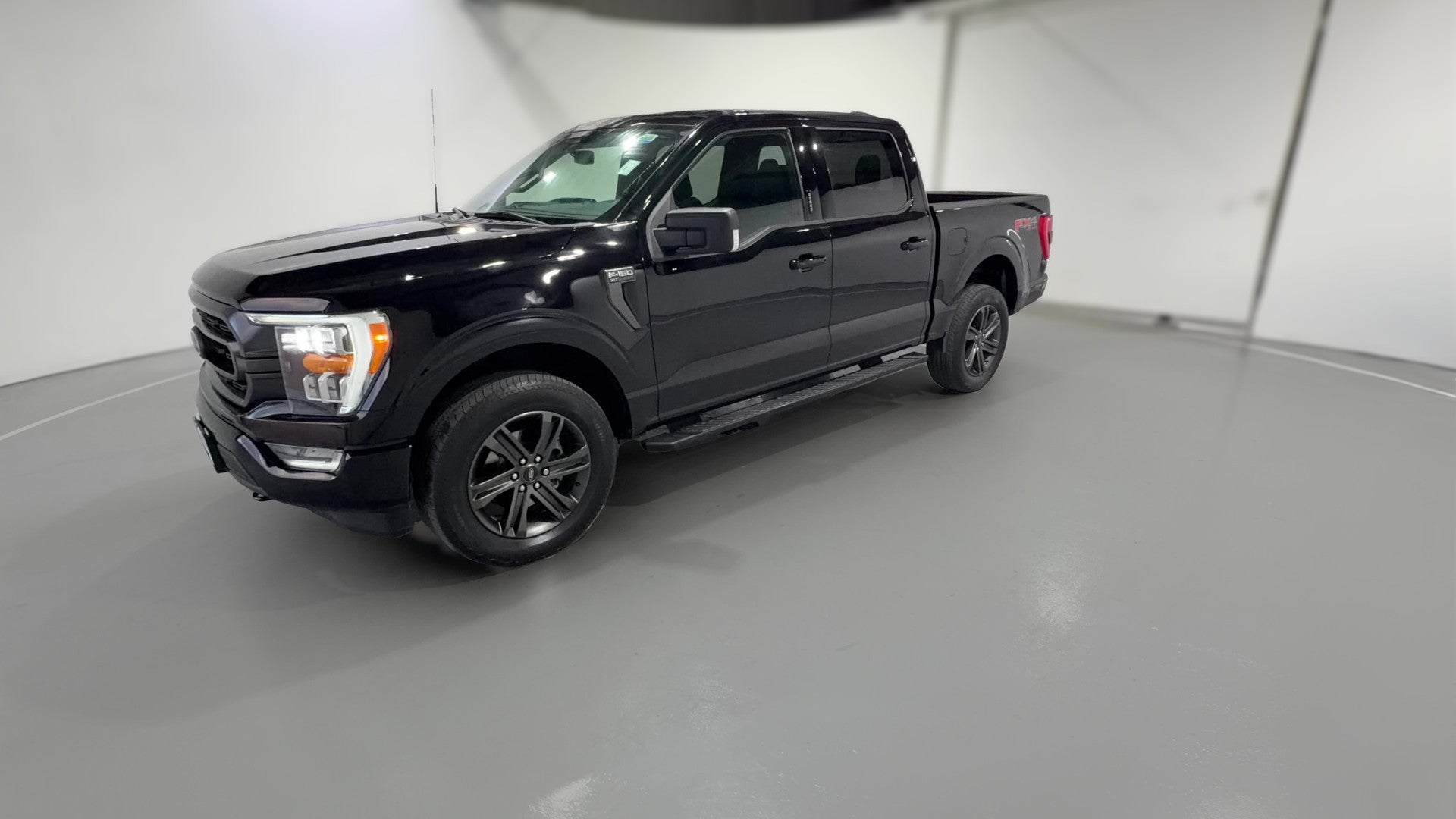 2022 Ford F150 SuperCrew Cab vehicle photo