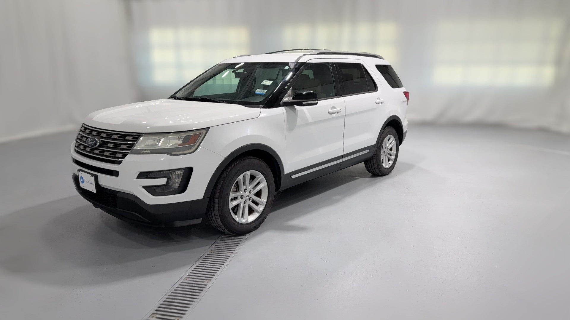 2016 Ford Explorer vehicle photo