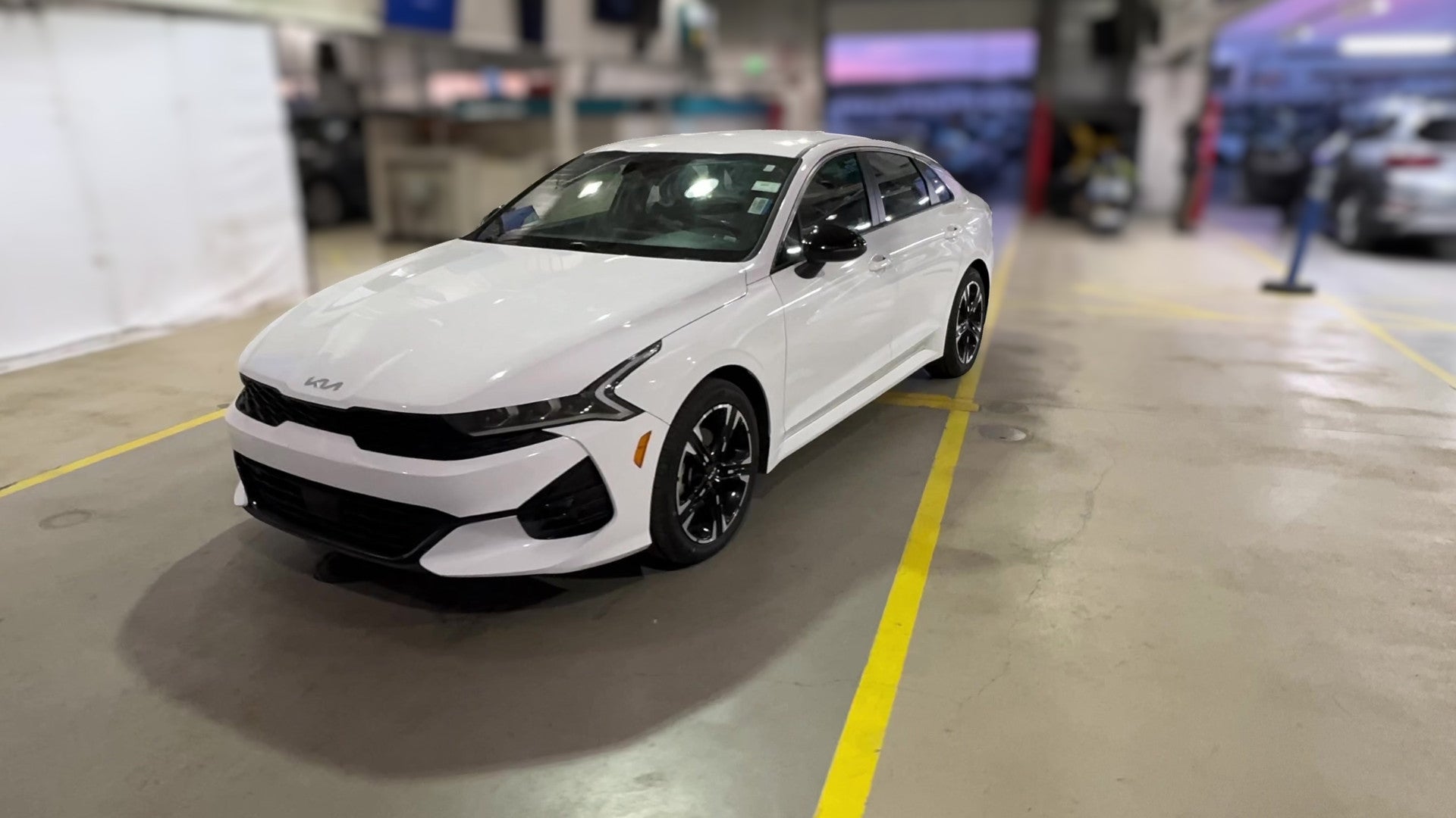 2024 Kia K5 vehicle photo