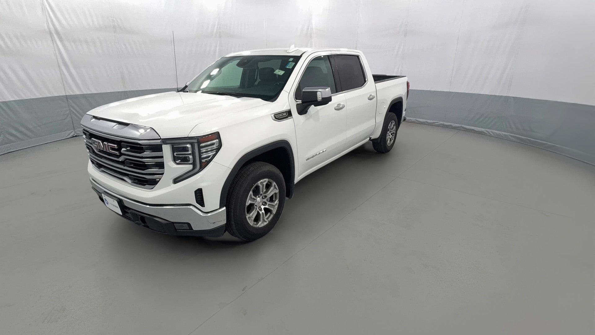 2024 GMC Sierra 1500 Crew Cab vehicle photo