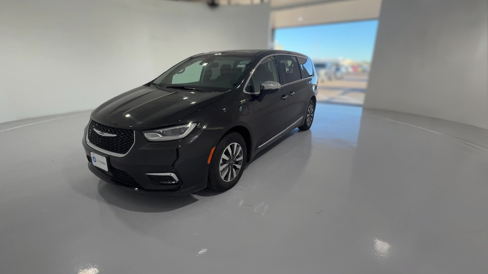 2023 Chrysler Pacifica Hybrid vehicle photo