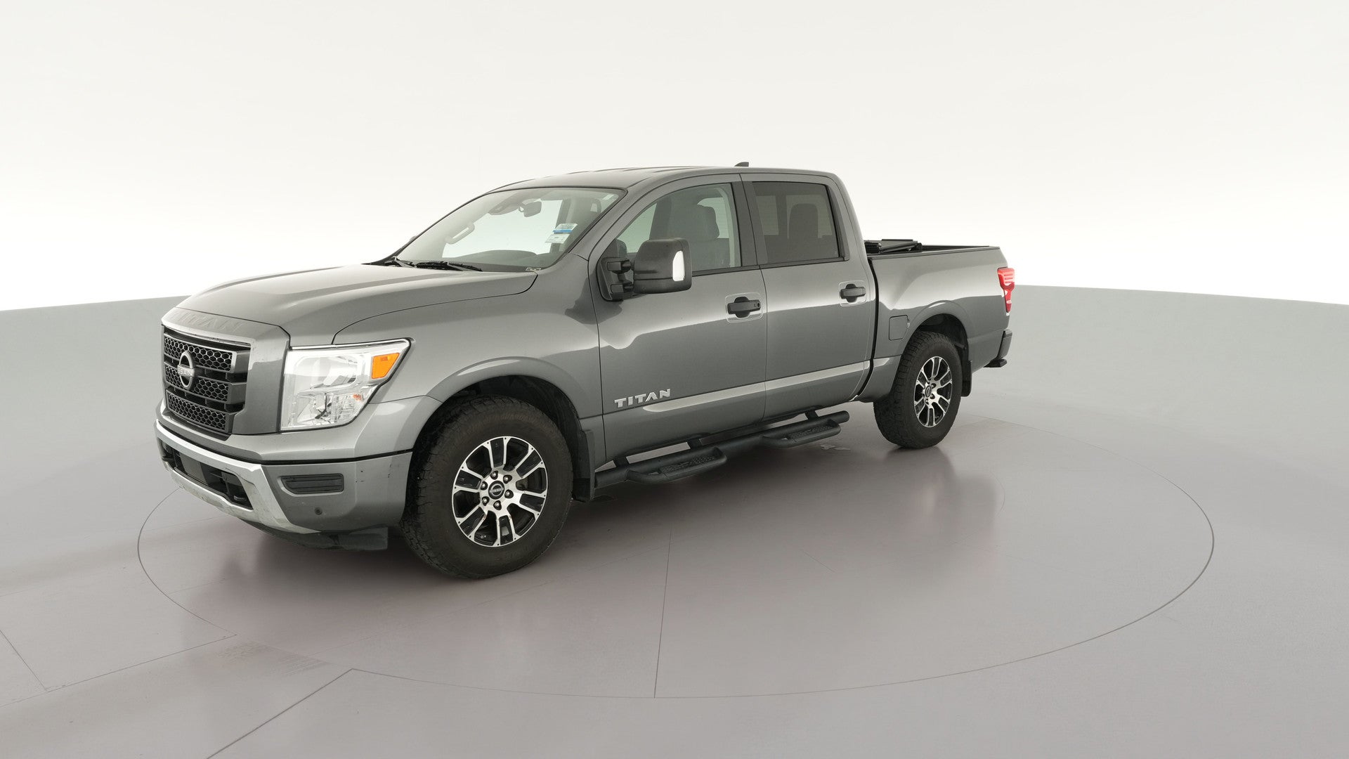2023 Nissan Titan Crew Cab vehicle photo