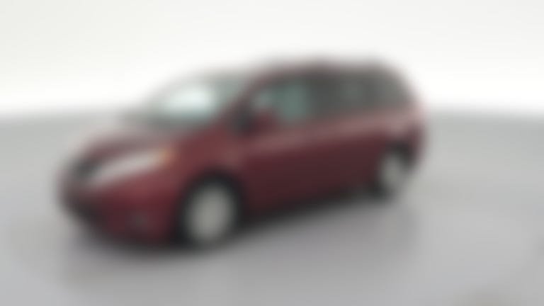 2013 Toyota Sienna vehicle photo