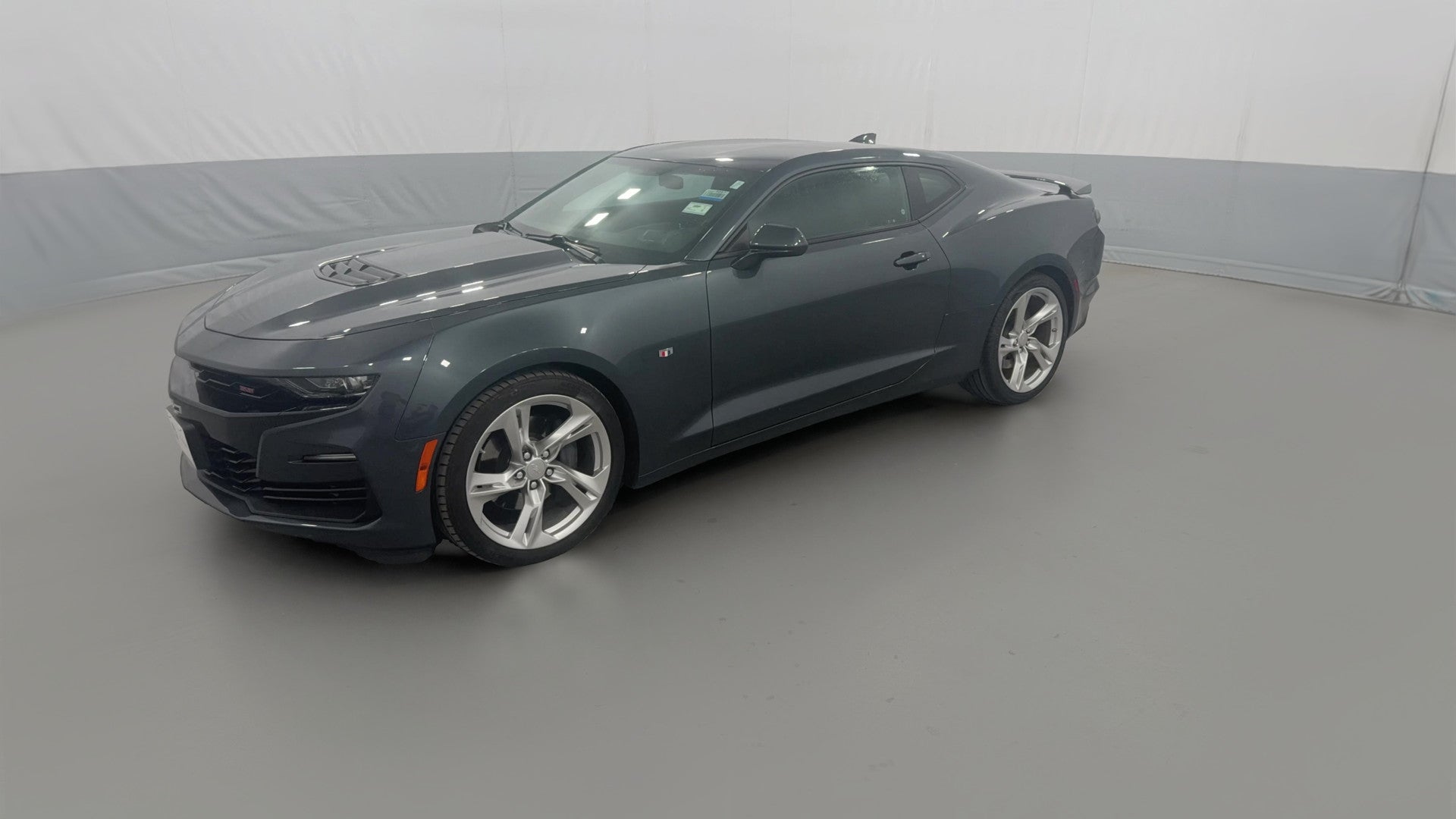 2019 Chevrolet Camaro vehicle photo
