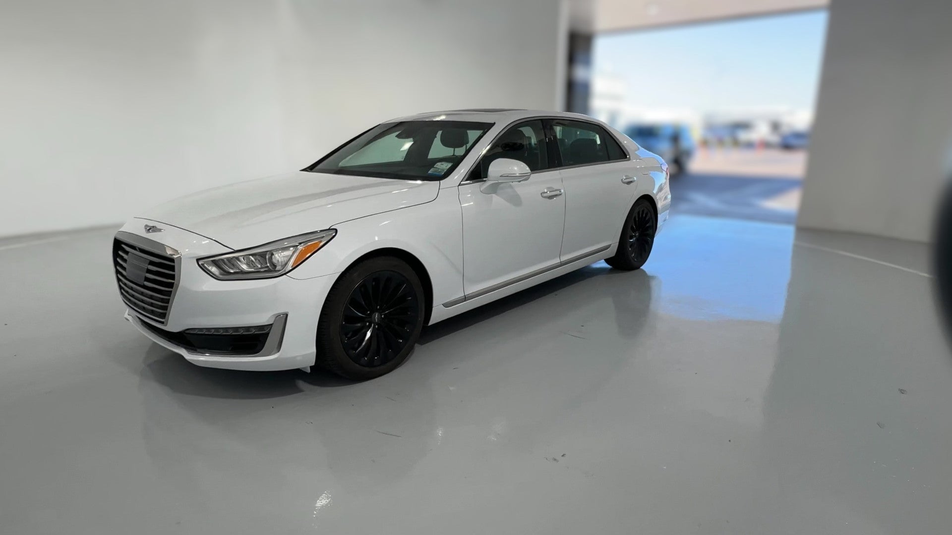 2018 Genesis G90 vehicle photo