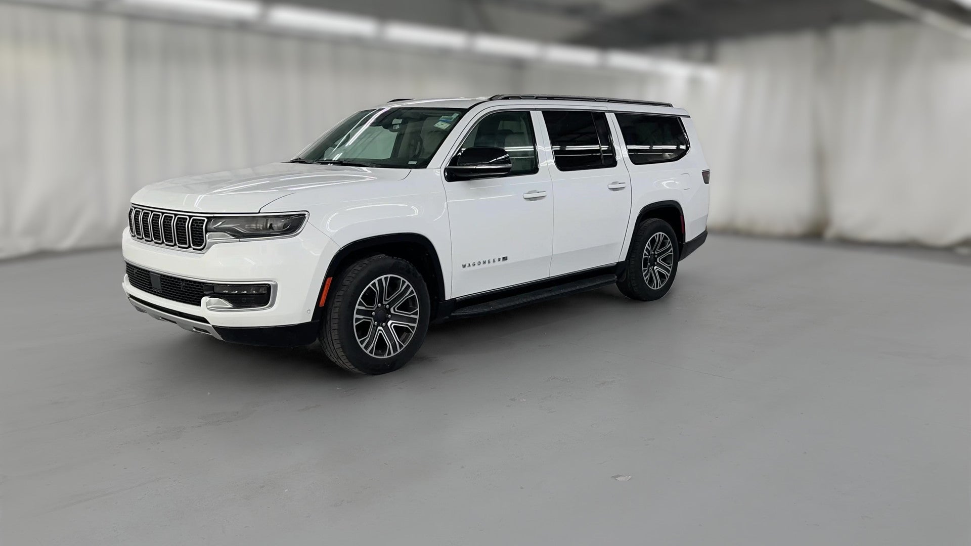 2024 Jeep Wagoneer L vehicle photo